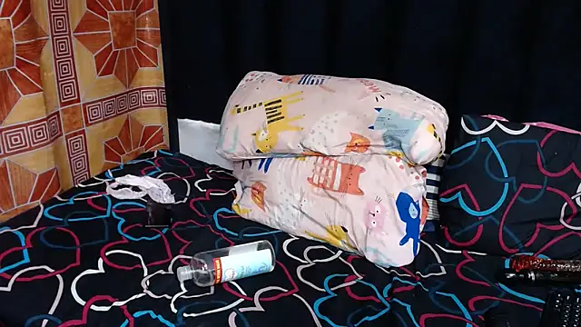 Snapshot of Thickbootykim chatting on November 15, 2025, 9:11 pm Thickbootykim online show from November 15, 2025, 9:11 pm