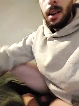 Snapshot of Levi_Latino chatting on September 16, 2025, 5:25 pm Levi Latino online show from September 16, 2025, 5:25 pm