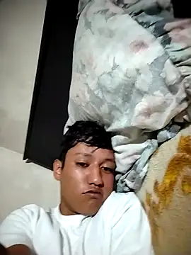 Snapshot of MartzJJ chatting on September 28, 2025, 6:13 pm MartzJJ online show from September 28, 2025, 6:13 pm