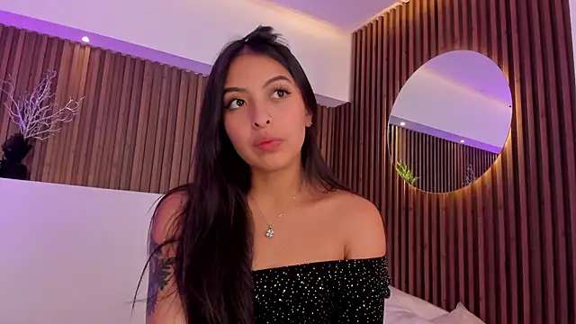 Snapshot of Camila_dupont chatting on February 19, 2025, 11:57 pm Camila dupont online show from February 19, 2025, 11:57 pm