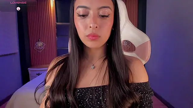 Snapshot of Camila_dupont chatting on October 1, 2025, 4:18 am Camila dupont online show from October 1, 2025, 4:18 am