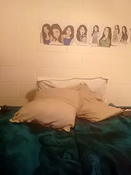 k1oudE online show from September 30, 2025, 3:22 am