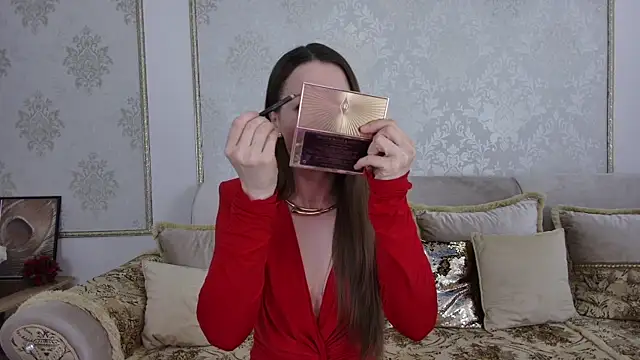 Snapshot of HelenBenit chatting on March 11, 2025, 6:32 am HelenBenit online show from March 11, 2025, 6:32 am