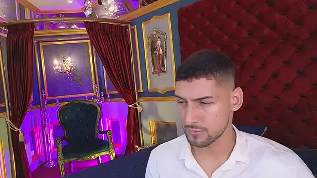 Snapshot of MarcoVitto chatting on October 24, 2025, 7:43 pm MarcoVitto online show from October 24, 2025, 7:43 pm