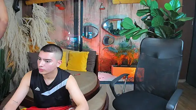 Snapshot of MarcoVitto chatting on November 22, 2025, 7:46 pm MarcoVitto online show from November 22, 2025, 7:46 pm