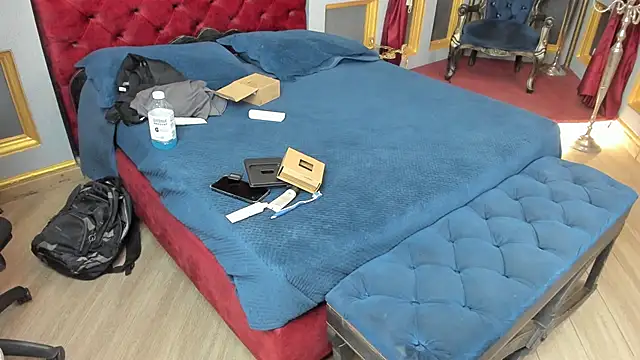 Snapshot of MarcoVitto chatting on December 4, 2025, 11:52 am MarcoVitto online show from December 4, 2025, 11:52 am