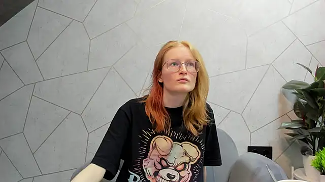 Snapshot of ElizabethHarpper chatting on February 13, 2025, 8:17 am ElizabethHarpper online show from February 13, 2025, 8:17 am