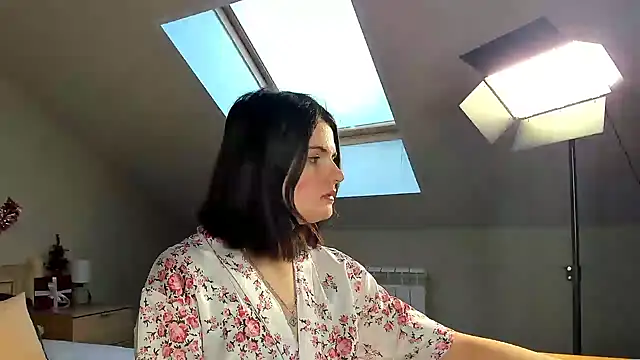 CharlotteMitchell online show from January 9, 2025, 8:03 am