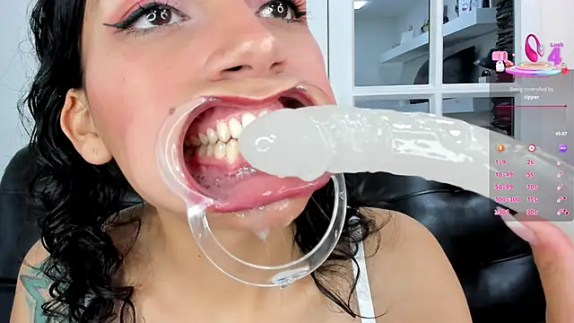 Snapshot of miss___evangeline chatting on March 13, 2025, 8:48 am miss evangeline online show from March 13, 2025, 8:48 am