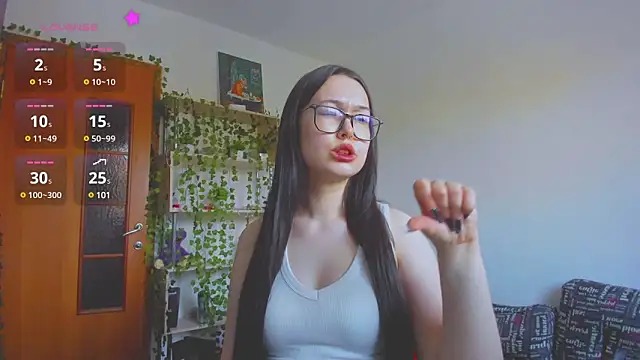 kittenrisha online show from February 28, 2025, 10:52 am