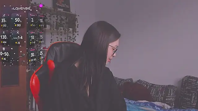 kittenrisha online show from March 18, 2025, 10:25 am