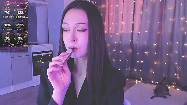 kittenrisha online show from December 16, 2025, 5:12 am