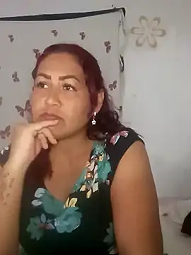 Snapshot of Abigail_BigTits chatting on January 6, 2025, 2:58 am Abigail BigTits online show from January 6, 2025, 2:58 am