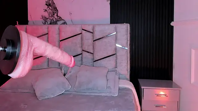 Snapshot of daniiphoeniixx chatting on December 3, 2025, 8:07 pm daniiphoeniixx online show from December 3, 2025, 8:07 pm