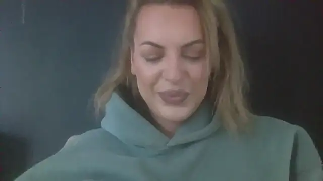 Snapshot of Gigi-Honey chatting on September 11, 2025, 11:54 am Gigi-Honey online show from September 11, 2025, 11:54 am