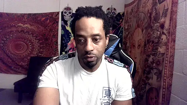 Snapshot of Coco-Licious chatting on January 1, 2025, 12:44 pm Coco-Licious online show from January 1, 2025, 12:44 pm