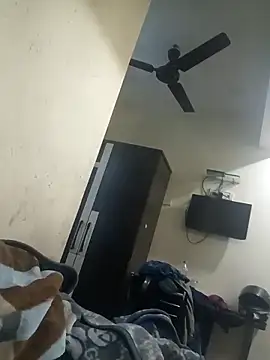 jemes21in online show from November 19, 2025, 9:42 am