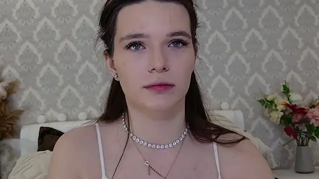 Nellie Medina online show from March 4, 2025, 8:27 pm