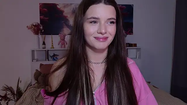 Nellie Medina online show from October 14, 2025, 11:16 pm