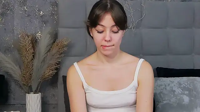 Snapshot of TheEmma chatting on January 23, 2025, 5:31 pm TheEmma online show from January 23, 2025, 5:31 pm