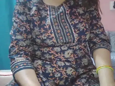 Snapshot of Hot-shanvi chatting on March 18, 2025, 1:32 am Hot-shanvi online show from March 18, 2025, 1:32 am