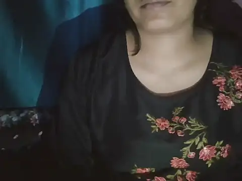 Snapshot of Hot-shanvi chatting on October 13, 2025, 5:35 pm Hot-shanvi online show from October 13, 2025, 5:35 pm