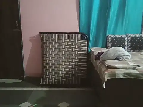 Hot-shanvi online show from November 19, 2025, 3:06 am