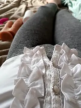 Snapshot of AnnalSV91 chatting on March 9, 2025, 3:49 pm AnnalSV91 online show from March 9, 2025, 3:49 pm