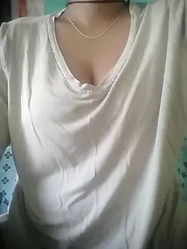 Snapshot of muskan-Sharma chatting on October 15, 2025, 5:18 am muskan-Sharma online show from October 15, 2025, 5:18 am