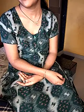 Snapshot of lovelygirl4567 chatting on October 9, 2025, 5:49 am lovelygirl4567 online show from October 9, 2025, 5:49 am