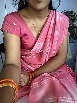 lovelygirl4567 online show from November 11, 2025, 4:23 am