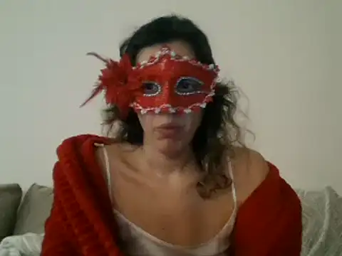 couple-tuga online show from January 4, 2025, 11:38 pm