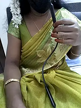 Snapshot of Tamil_Vishalini chatting on February 8, 2025, 4:36 am Tamil Vishalini online show from February 8, 2025, 4:36 am