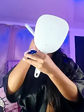 Snapshot of PaulaOrtiz_1 chatting on March 5, 2025, 11:06 am PaulaOrtiz 1 online show from March 5, 2025, 11:06 am