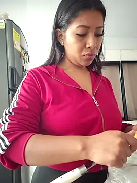 Snapshot of PaulaOrtiz_1 chatting on October 11, 2025, 4:16 pm PaulaOrtiz 1 online show from October 11, 2025, 4:16 pm