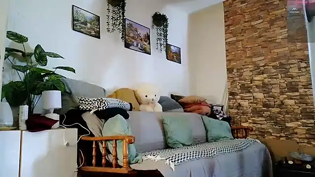 Snapshot of roxyyyrose chatting on March 15, 2025, 9:49 pm roxyyyrose online show from March 15, 2025, 9:49 pm