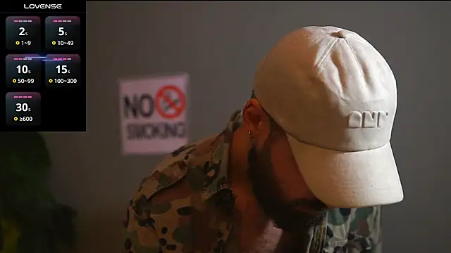 Snapshot of HairyRobxxx chatting on October 10, 2025, 6:29 pm HairyRobxxx online show from October 10, 2025, 6:29 pm