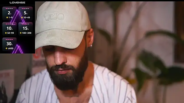 Snapshot of HairyRobxxx chatting on November 1, 2025, 3:58 pm HairyRobxxx online show from November 1, 2025, 3:58 pm