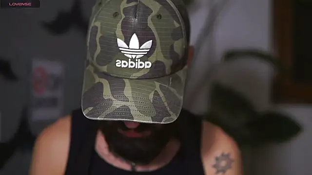 Snapshot of HairyRobxxx chatting on November 6, 2025, 5:47 pm HairyRobxxx online show from November 6, 2025, 5:47 pm