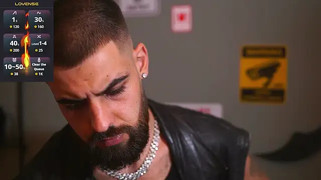 Snapshot of HairyRobxxx chatting on December 3, 2025, 7:34 pm HairyRobxxx online show from December 3, 2025, 7:34 pm