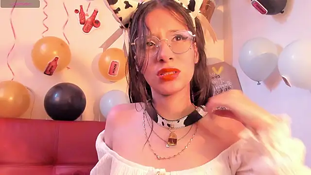 Misha Lover online show from September 22, 2025, 8:44 pm