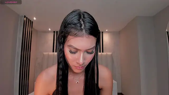 NiaSalvatore online show from March 16, 2025, 1:49 am