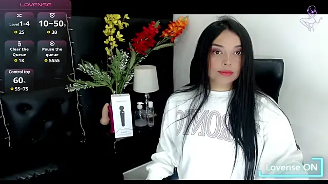 Carolaine01 online show from March 20, 2025, 4:20 pm