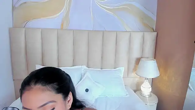 AbieHills online show from February 8, 2025, 12:06 pm