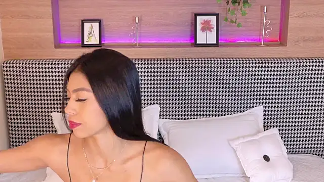 AbieHills online show from March 20, 2025, 11:38 am