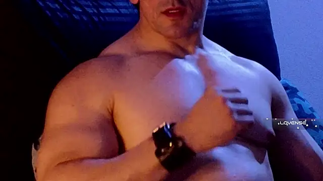 Snapshot of life_warrior chatting on February 12, 2025, 10:15 pm life warrior online show from February 12, 2025, 10:15 pm