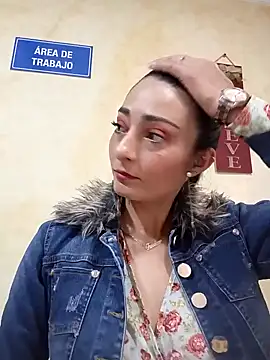 Snapshot of BELLA--26 chatting on January 30, 2025, 3:19 pm BELLA--26 online show from January 30, 2025, 3:19 pm