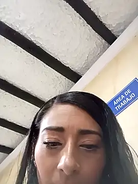 Snapshot of BELLA--26 chatting on February 4, 2025, 3:04 pm BELLA--26 online show from February 4, 2025, 3:04 pm