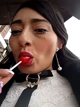 Snapshot of BELLA--26 chatting on February 4, 2025, 7:11 pm BELLA--26 online show from February 4, 2025, 7:11 pm