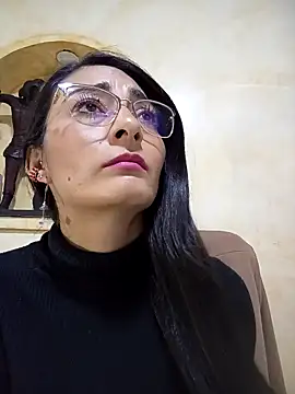 Snapshot of BELLA--26 chatting on February 6, 2025, 11:15 pm BELLA--26 online show from February 6, 2025, 11:15 pm